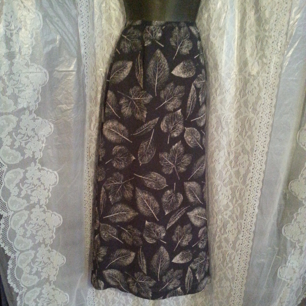 Chaus Printed Skirt Size 12 NWT